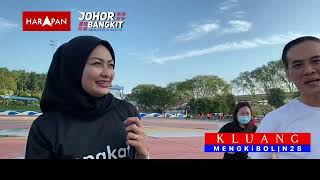 Yb Young Syefura Othman Rara Dan Chew Chong Sin Di Kluang Station Kopi 彭亨州议员雪芙拉来居銮帮忙柔佛州选竞选活动