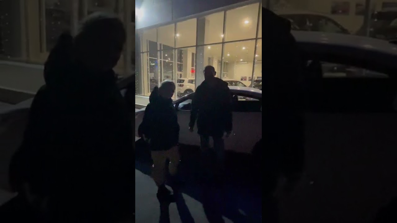 Стрит авто сокол