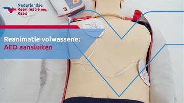 Reanimatie volwassene: AED aansluiten