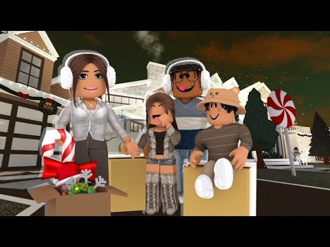 MOVING INTO OUR DREAM CHRISTMAS HOUSE!Getting the keys &first night,family DRAMA!W/ VOICE I Bloxburg