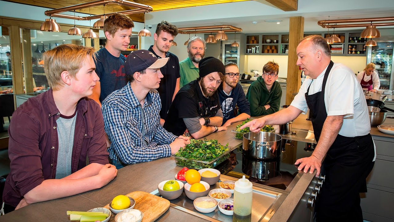 Sparsholt RHS Chelsea - Chewton Glen Visit - YouTube