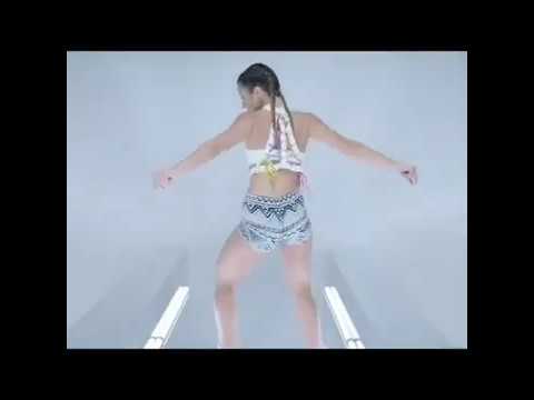 Sexy White Booty Girl Twerk Dance