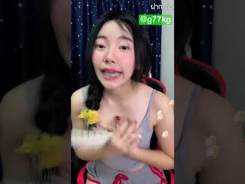 สาวหมวยโชว์นม บีบนมโชว์กล้อง ใหญ่ขาว!