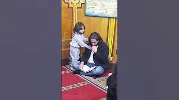ابن بهاء سلطان في المسجد 