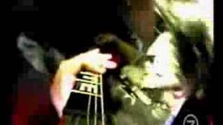 Miniatura del video "Slipknot's Mick Thomson Live Awesome Guitar Cam"