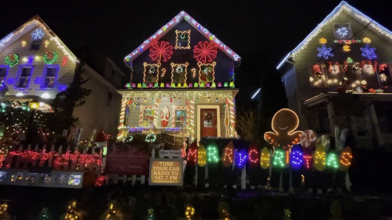 I caught Santa in White Plains NY. YouTube