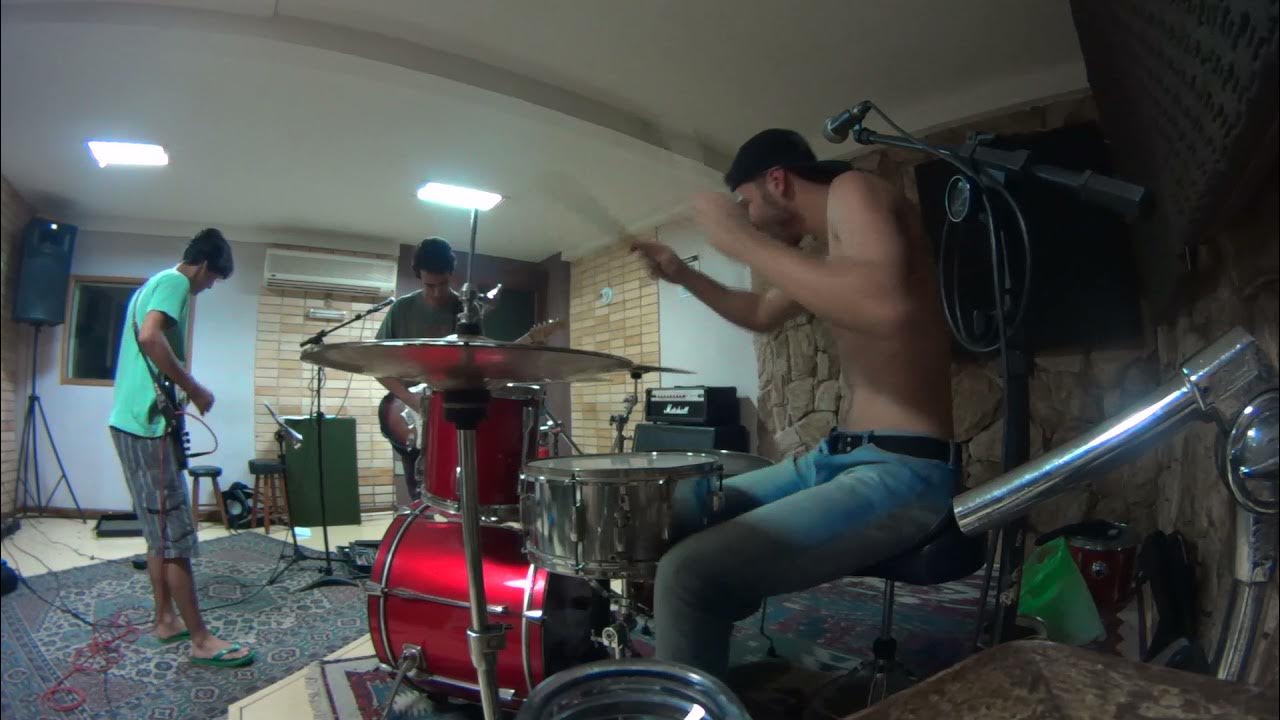 Iron Maiden - The Trooper (band cover) Iron Maiden - The Trooper (band cover)