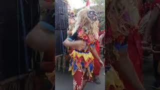 Keseruan Warga Dukuh Sarap Desa Pesu Saat Mengikuti Kirab Budaya