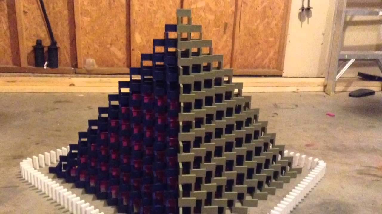 3D Domino Pyramid - YouTube