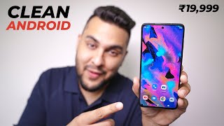This Phone Gives BEST ANDROID Experience! - Moto G82