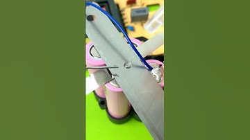 how to soldering lithium battery? #diyelectronics #solderingtool #solderingtips #howtosoldering