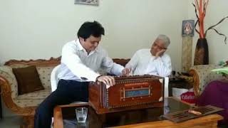 Sachin Jambhekar on Harmonium in the presence of All time Great Music Director Pyare Bhai