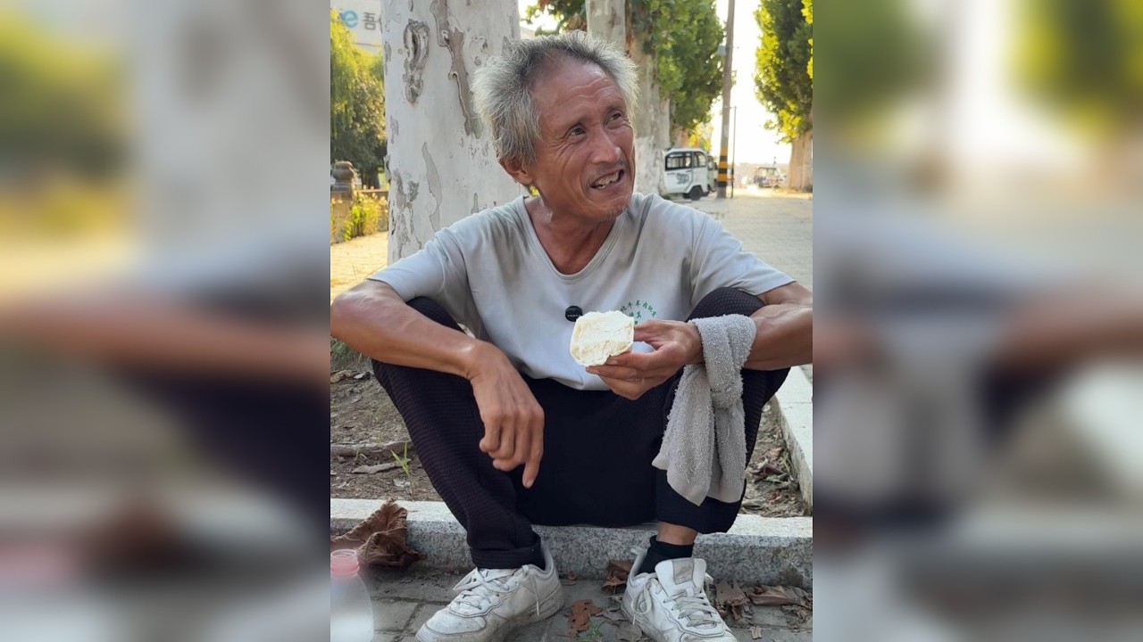 这位大叔一个月100块钱，花不完！