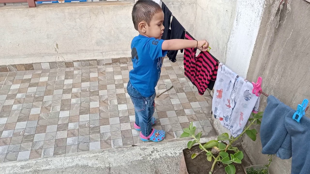Arham Claps Arham is putting clips on the cloth | Learn with Arham - YouTube