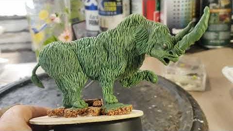 indrik proxy sculpture for oathmark made from greenstuff and procreate clay part 3