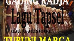 ASLI... Lagu Mandailing Tapsel Tubuni Marga dimainkan dengan alat musik Tradisional. GADING RADJA  - Durasi: 5:01. 