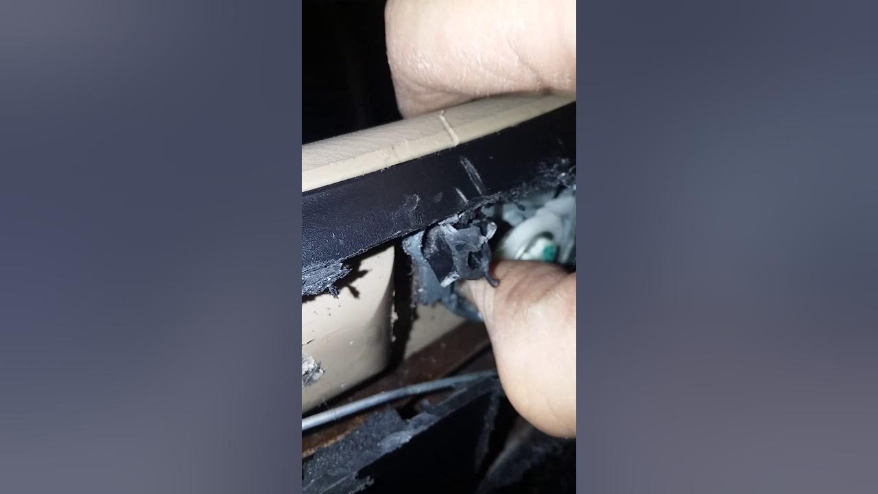 Honda accord glove box won't open and fix. YouTube