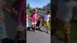 five kids walking song