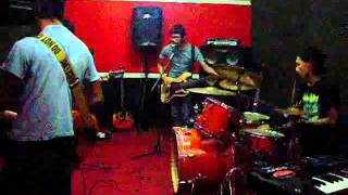 Panttovel   Stay Away Cover L arc en Ciel) 2010