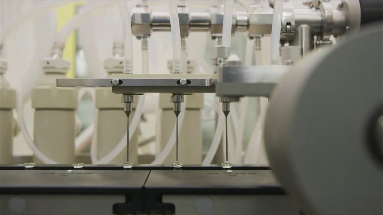 A U.S. government advisory board endorsed widespread use of Pfizer's coronavirus vaccine.