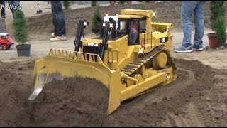 XXL Caterpillar D11T Bulldozer + Liebherr Dozer Raupe Planierraupe ♦ RC Modellbaumesse Leipzig