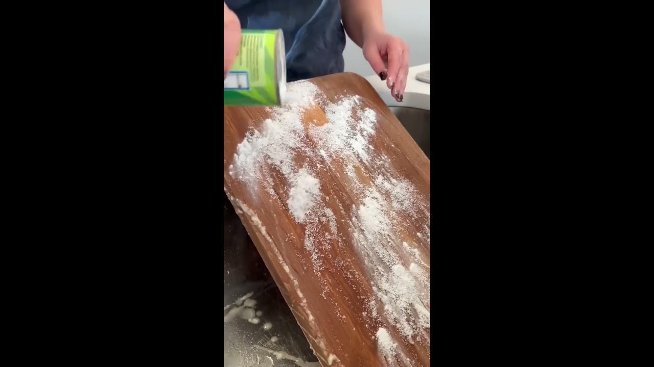 How To Clean A Wood Cutting Board 