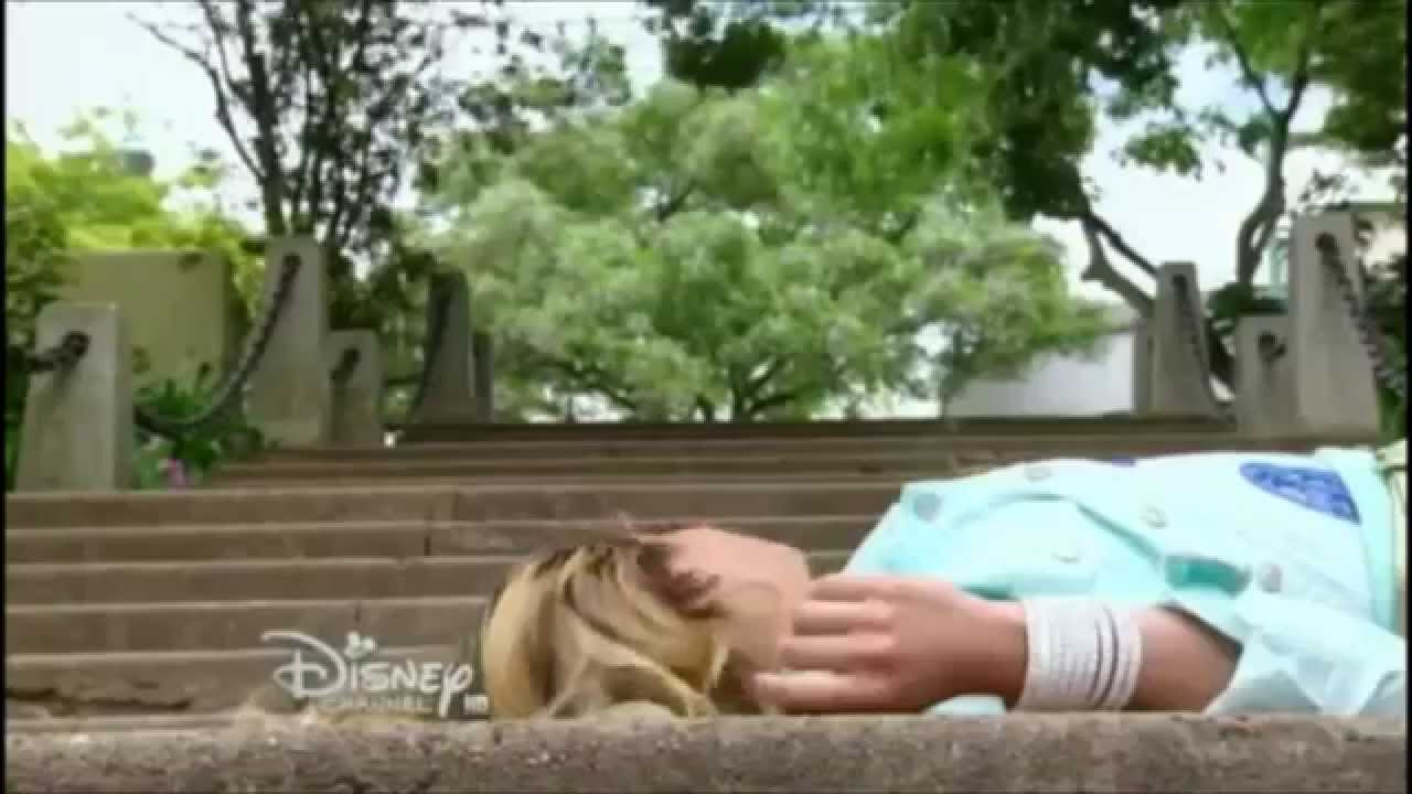 Violetta 3: Priscilla zrzuca Violettę ze schodów cz. 2 odc. 67 napisy pl video phone beyonce mp3