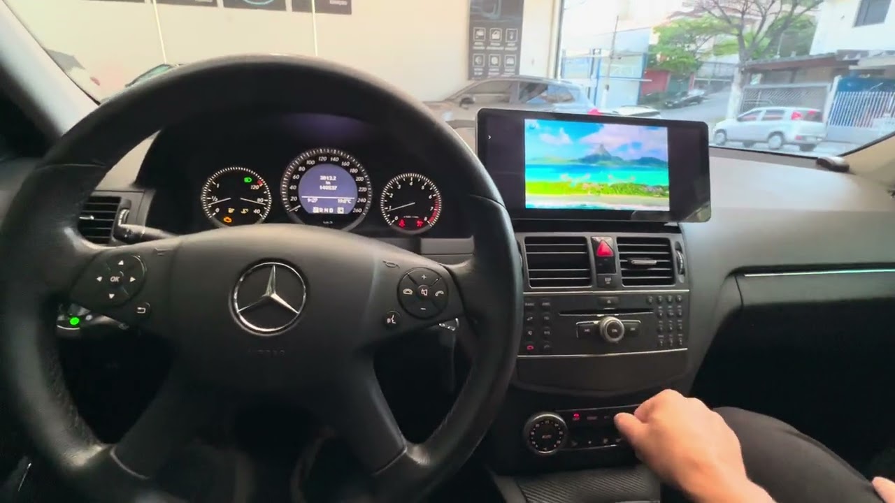 Mercedes C180 | 2008 - Central 12 Aplicativos e CarPlay e Android Auto - ArtsomAuto 