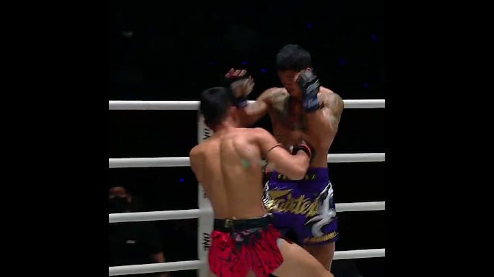 Kongthoranee’s left hands are MONEY 👊💰