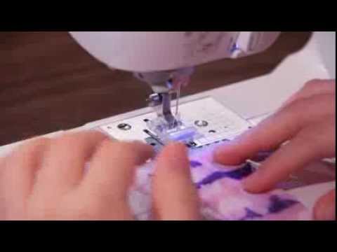 How To Use The Sewing Machine Roller Foot - Let's Learn To Sew
