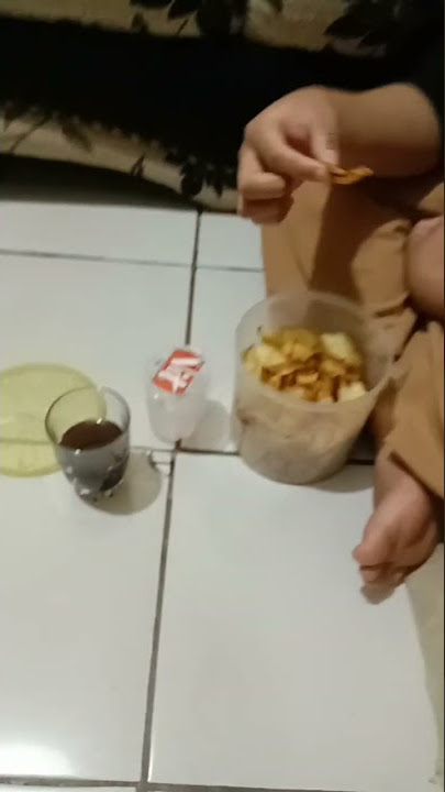 cewek kalaw udah ngopi sama ngemil auto pokus banget ghays 🤣