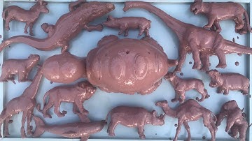 Vệ sinh động vật đồ chơi, khủng long, cá sấu, hươu cao cổ, khỉ đột, sư tử,hổ