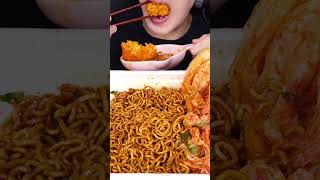 ASMR SPICY BLACK BEAN NOODLES EGGS KIMCHI COOKING MUKBANG 공간춘 짜장라면 김치 먹방 辛い チャパゲティ 咀嚼音 EATING SOUNDS