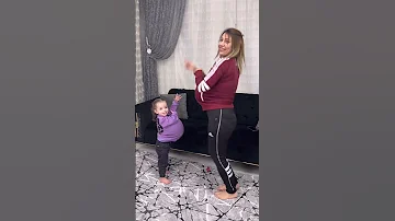 رقصة الحامل فكرو انو غضبت منهم و لكن 