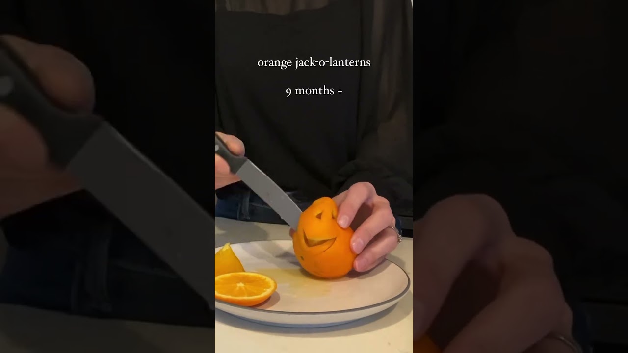 Orange jack-o-lanterns. Find the recipe at happyhealthyeaters.com #halloween2022 #halloweensnacks