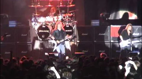 Megadeth - Dave Mustaine dedicates "Of Mice And Men" to Dimebag Darrell (2005)