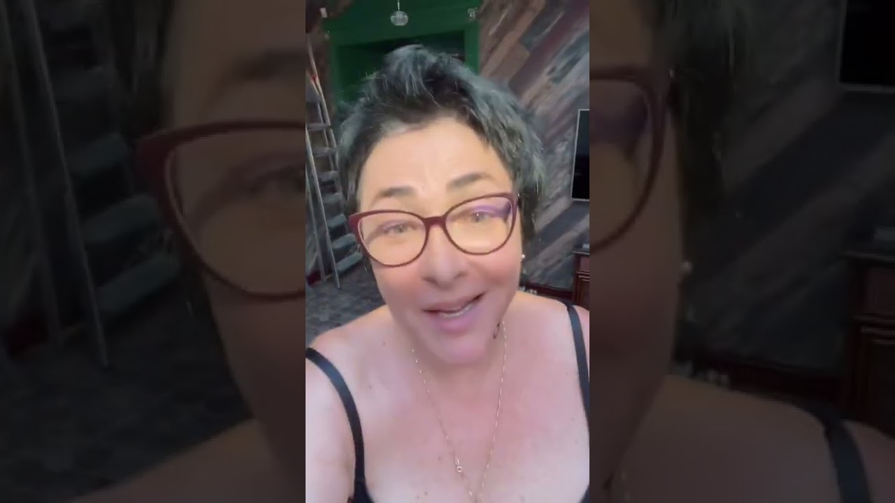 Вопрос только один: кто же дом принимал, кто акт подписывал?))