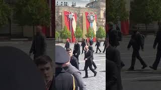 Download Lagu The best Bodyguards surrounding Putin π₯πͺ #viralvideo #shorts #russia MP3 Download Lagu The best Bodyguards surrounding Putin π₯πͺ #viralvideo #shorts #russia MP3