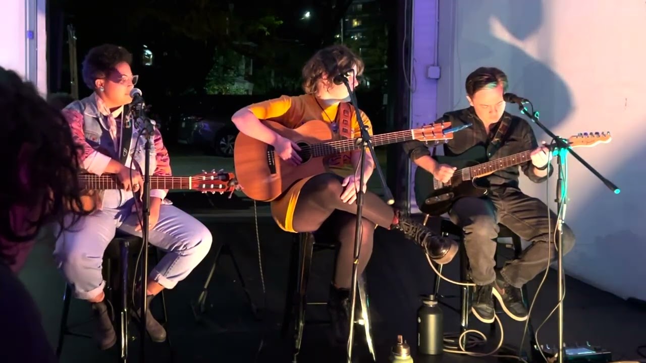 YouTube पर Thinking Again by Gatch (Live at Warehouse XI) देखें YouTube पर Thinking Again by Gatch (Live at Warehouse XI) देखें