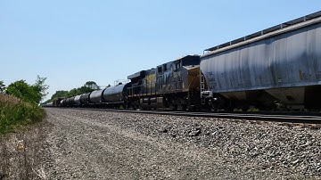 Mid DPU CSX YN3 ES40DC #5204 - Freight M368 - Madison Ohio July 2023