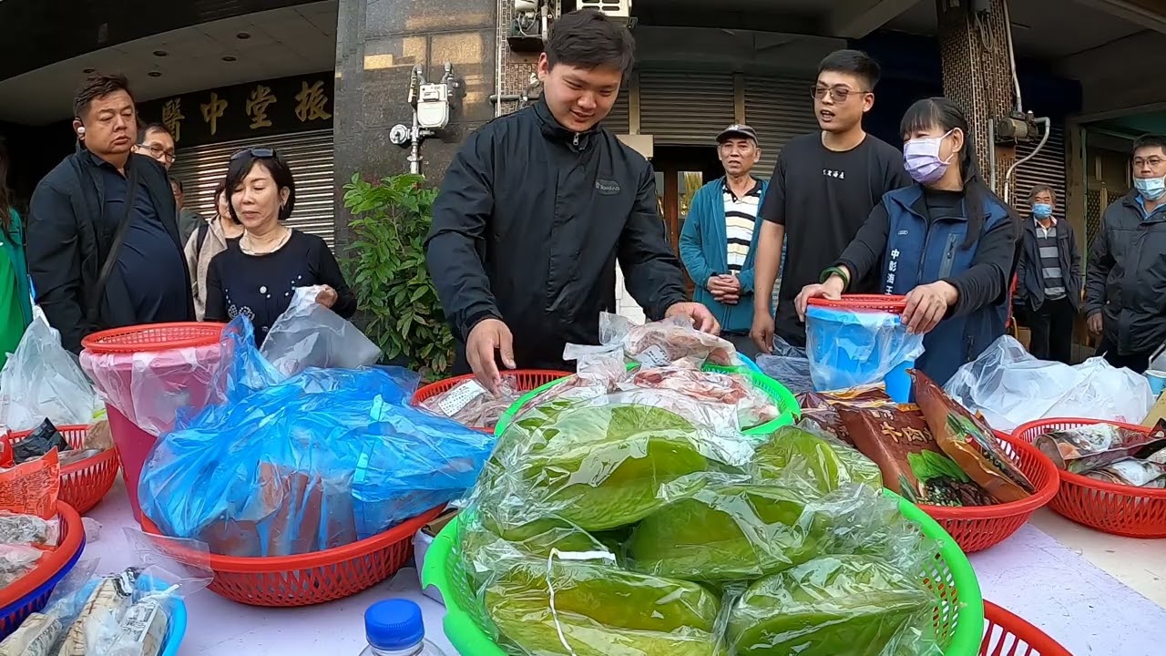 只有這一點點要賣多久 #中彰海王子 #烏日火車站 #海鮮叫賣 #海鮮拍賣