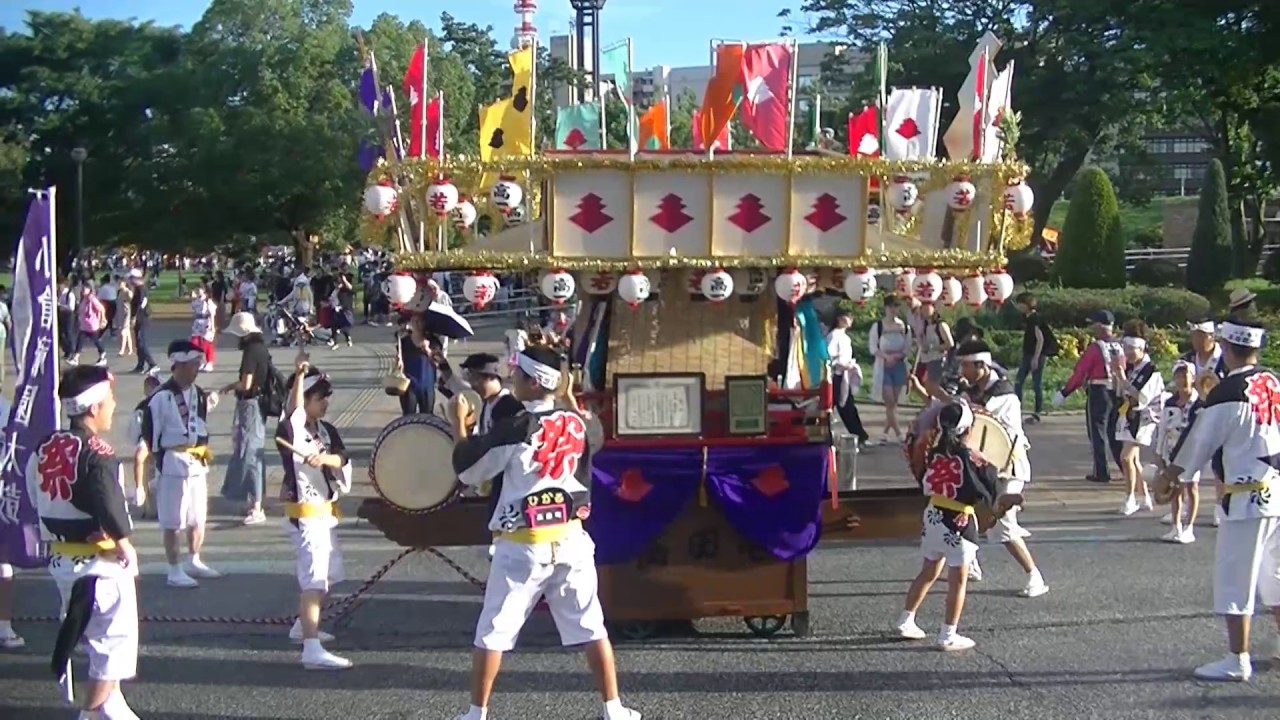 鹿角製 小太鼓を持つ韃靼人 根付 南蛮人 ダッタン人 時代箪笥／閂付小箪笥 スタンド付き【Small chest with metal