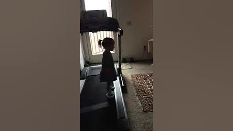 Marilyn jumping