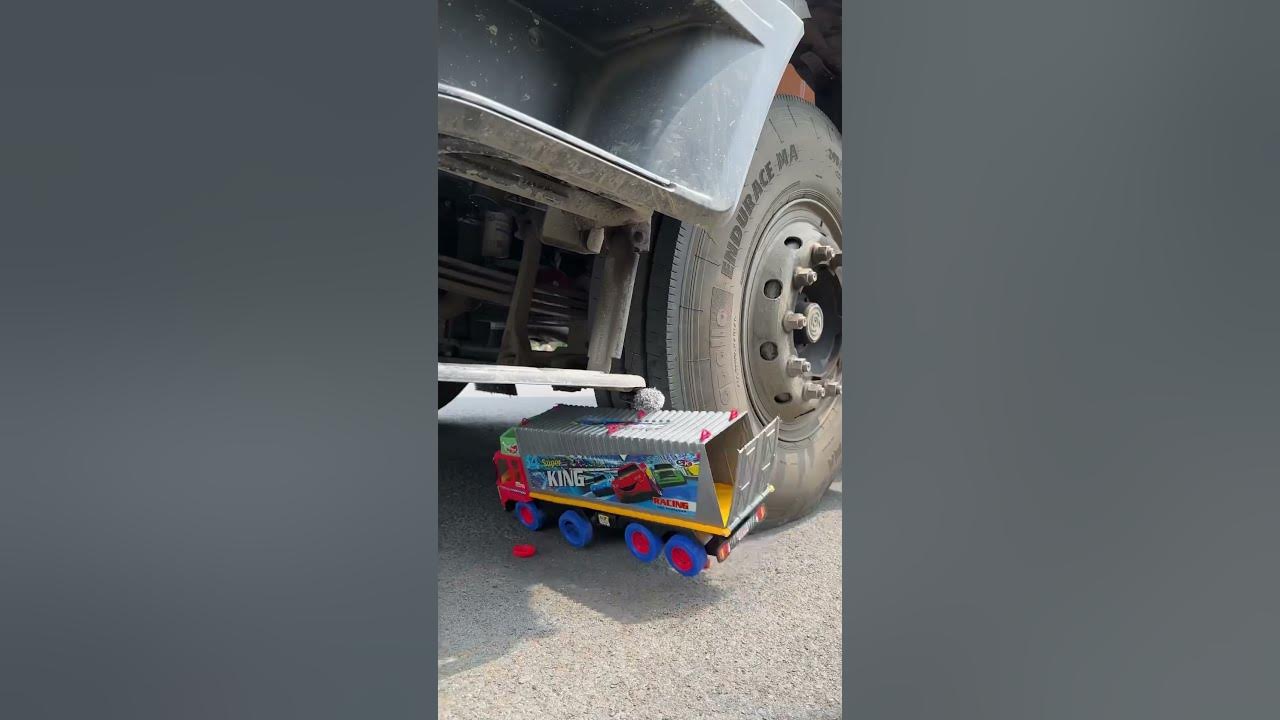 Monster container damaged big truck #shorts #truck #container Monster container damaged big truck #shorts #truck #container