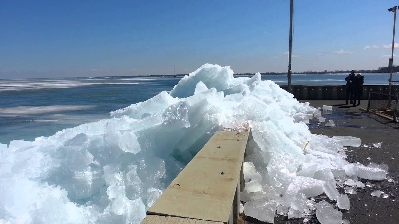 Lake St. Clair Ice Tsunami - YouTube.