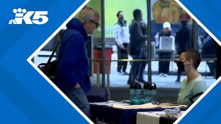 Furloughed federal workers seek help in Seattle