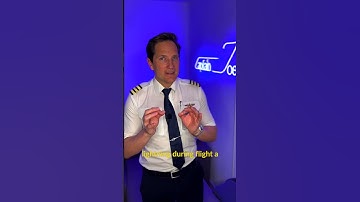 Wat gebeurt er als een vliegtuig door BLIKSEM wordt geraakt? #shorts