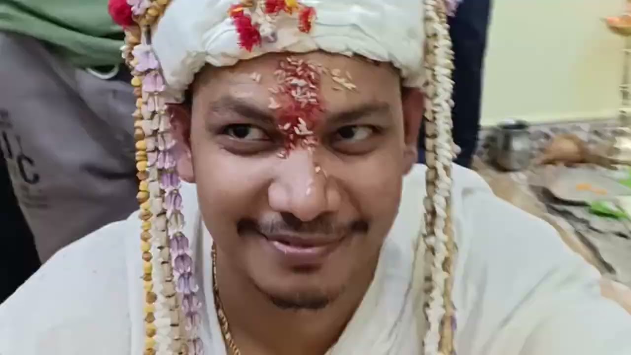 जगण्यासाठी गांव हवं मुंबईत तर रोज च मरत असतो.....#कुडगांव #सुख #बालपण #लग्नसोहळा 