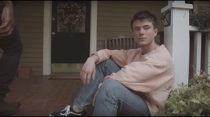 Alec Benjamin - Let Me Down Slowly [Official Music Video] - DayDayNews