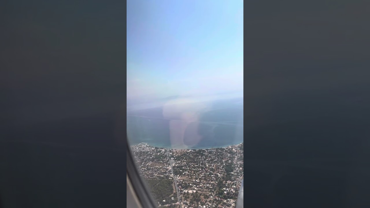 Taking off from Athenas Greece to Vienna ,despegando de Athenas a Vienna